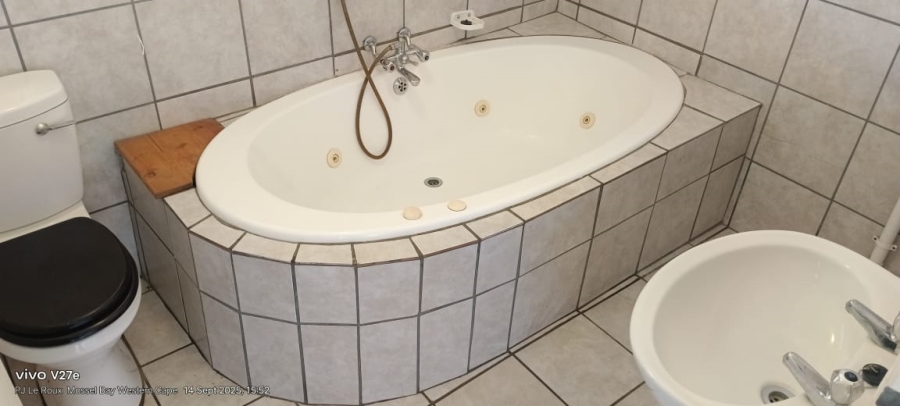 2 Bedroom Property for Sale in Hartenbos Central Western Cape